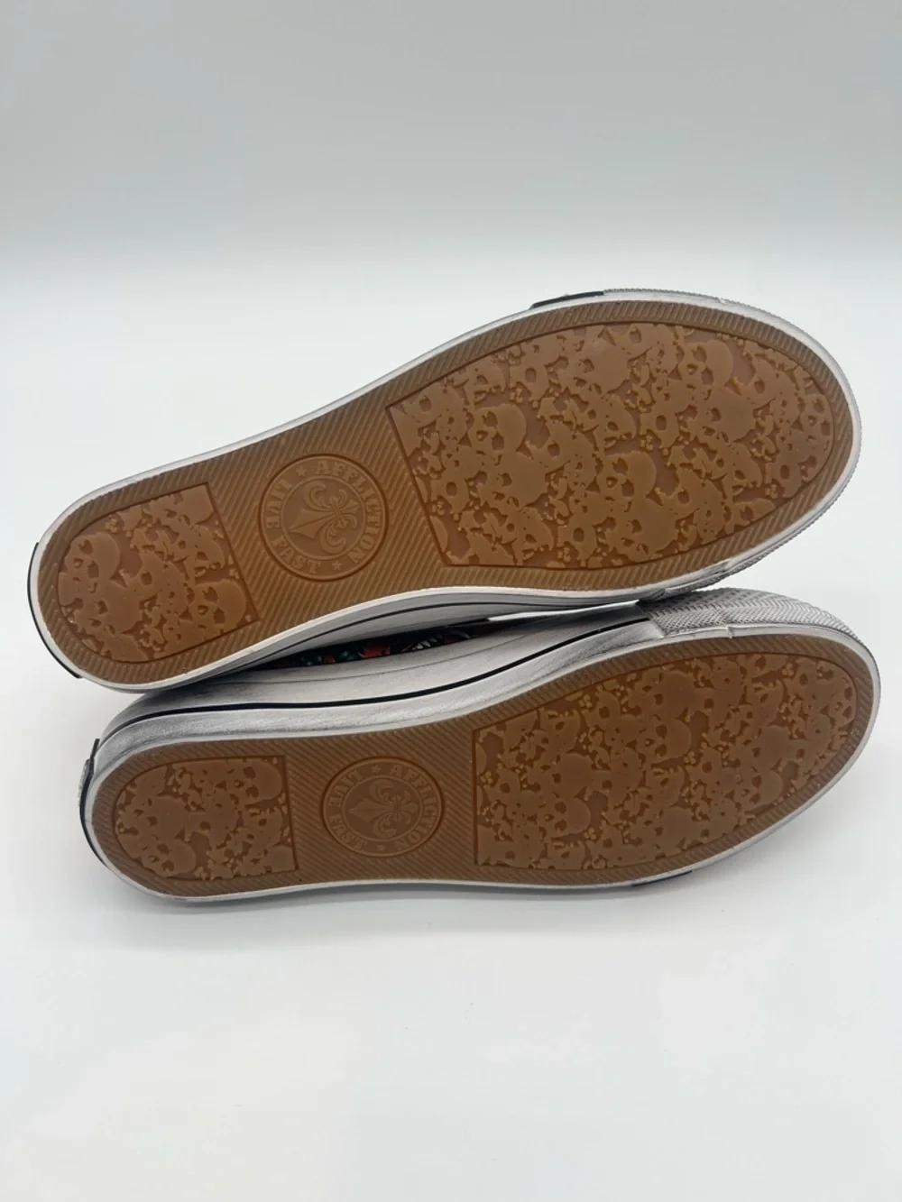 Affliction eyelets bold